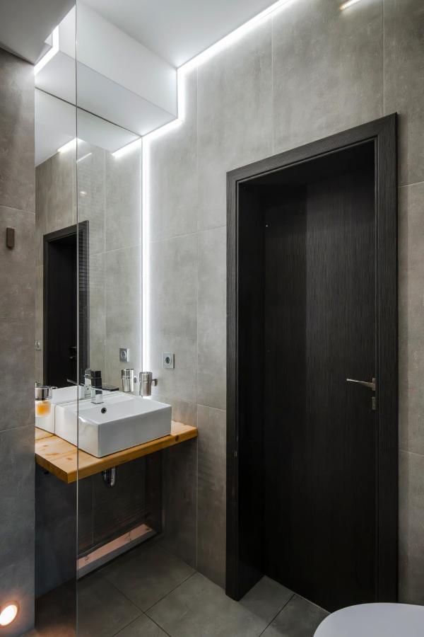 Cinematique - Designer 1bd On Solunska Софія